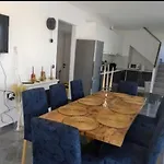 فيلة Luxury House Andrijana