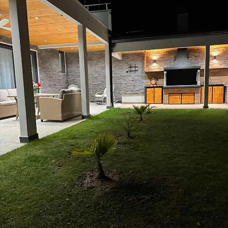 Luxury House Andrijana Villa *