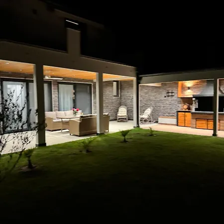 빌라 Luxury House Andrijana