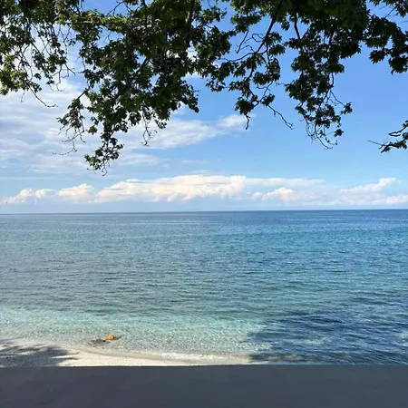 Luxury House Andrijana * Néa Meságkala